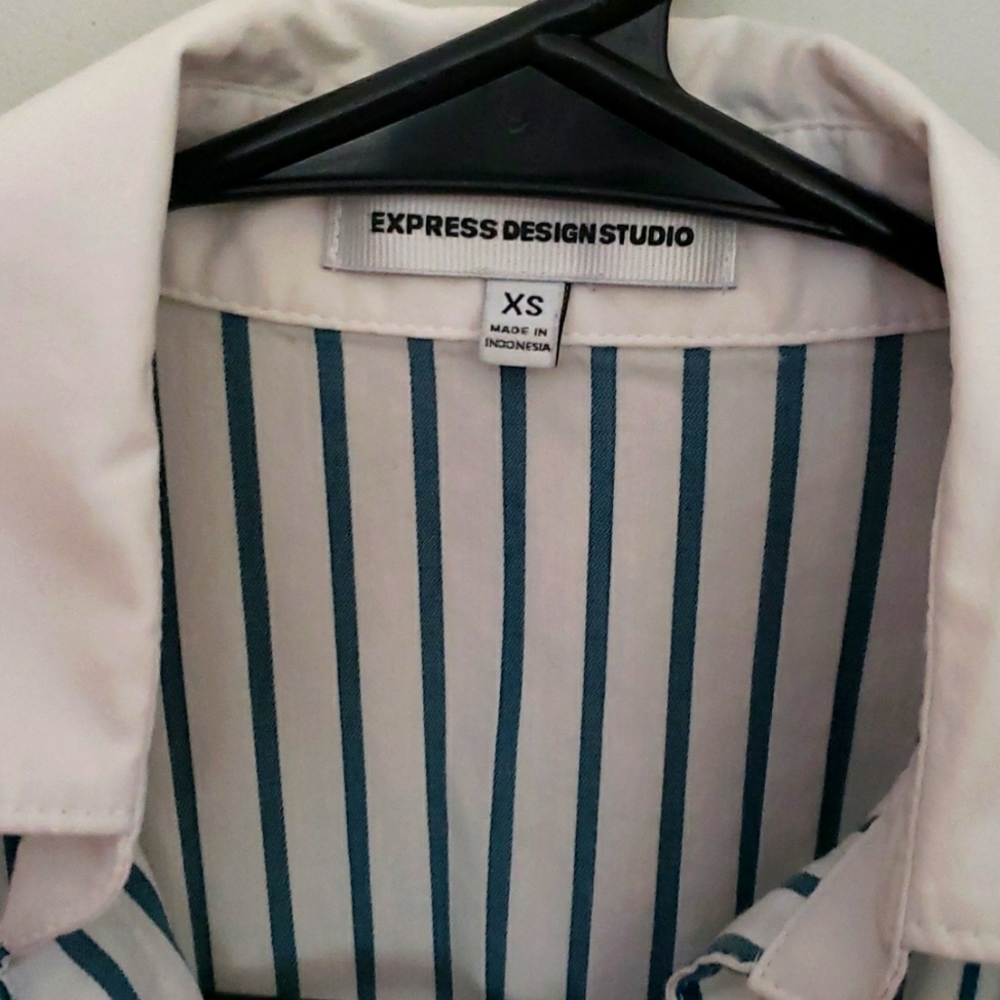 Express Tailored V-Neck Button Down - image 2